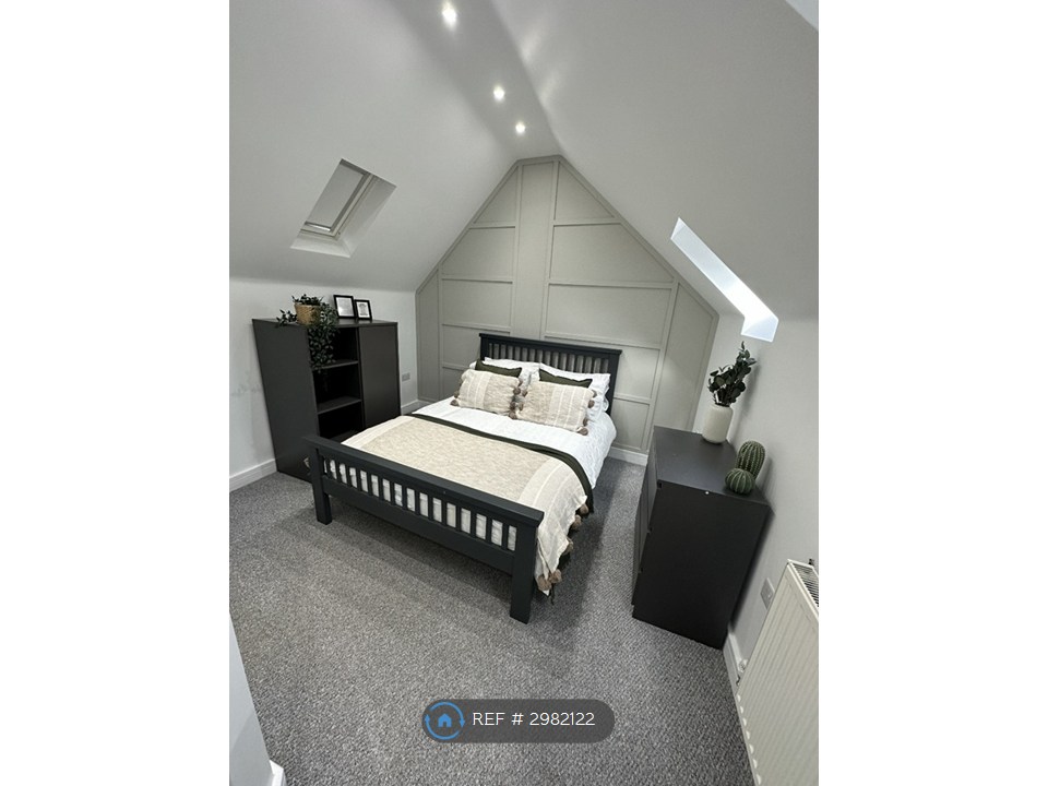 1-bed house on Chester St, Rugby, £625/mo