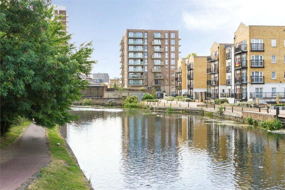 Limehouses , Ben Jonson Road, London photo 4