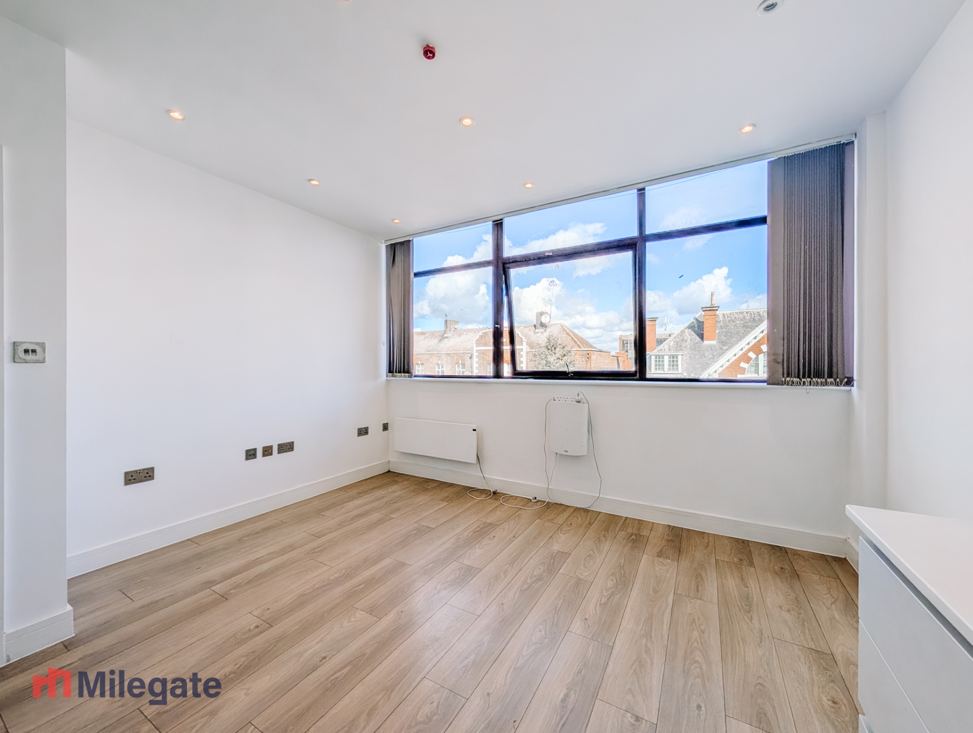 Flat 13 31-33, College Road, Greater London photo 5