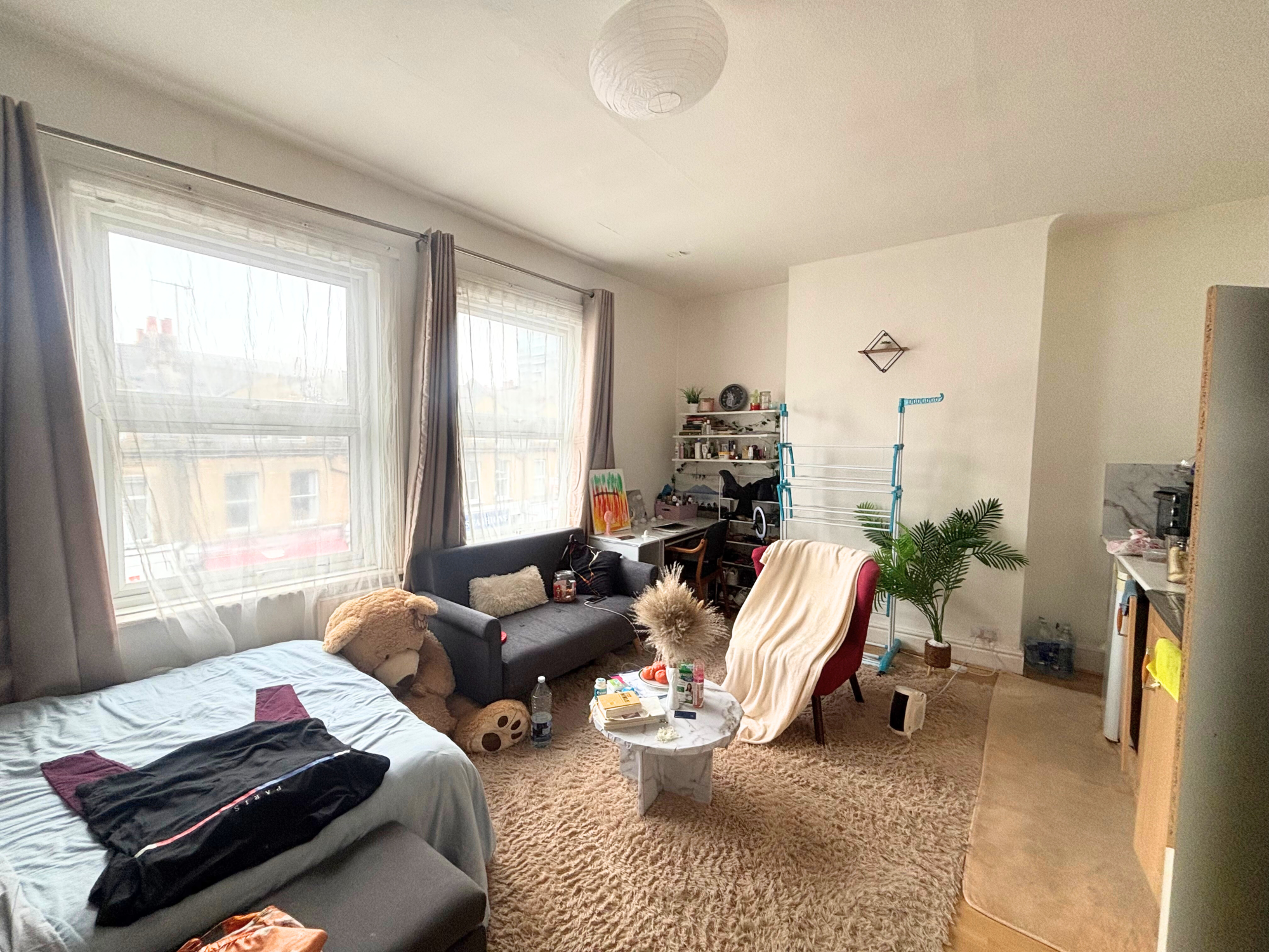 104a 2A,, Fulham Palace Road, London photo 3
