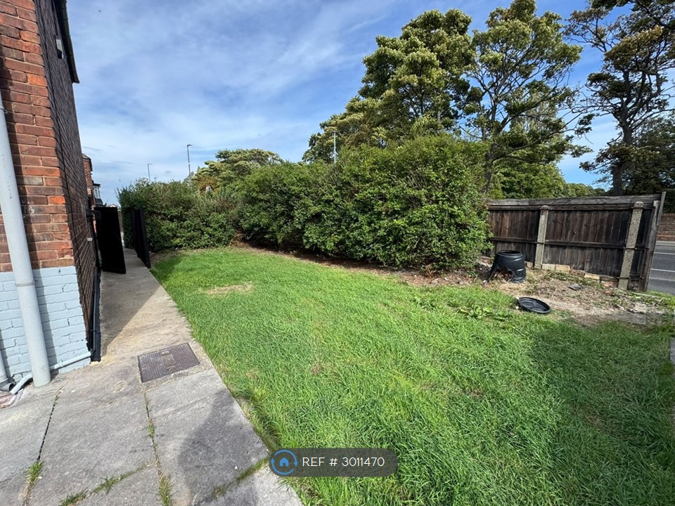 2, Bailey Grove, Middlesbrough, TS3 photo 4