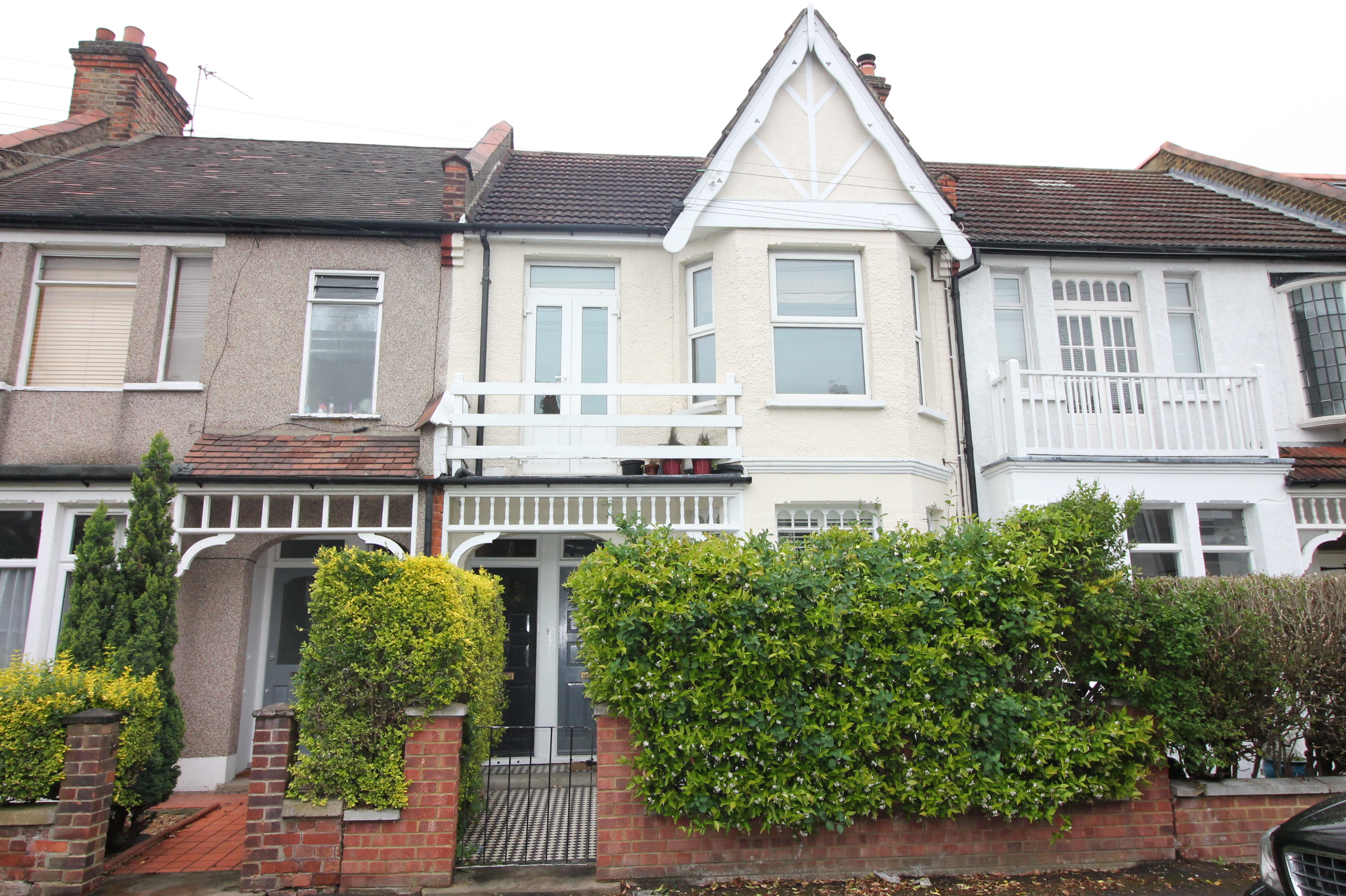 Free property report 34A, Oxford Avenue, Raynes Park, SW20 8LT Chimnie