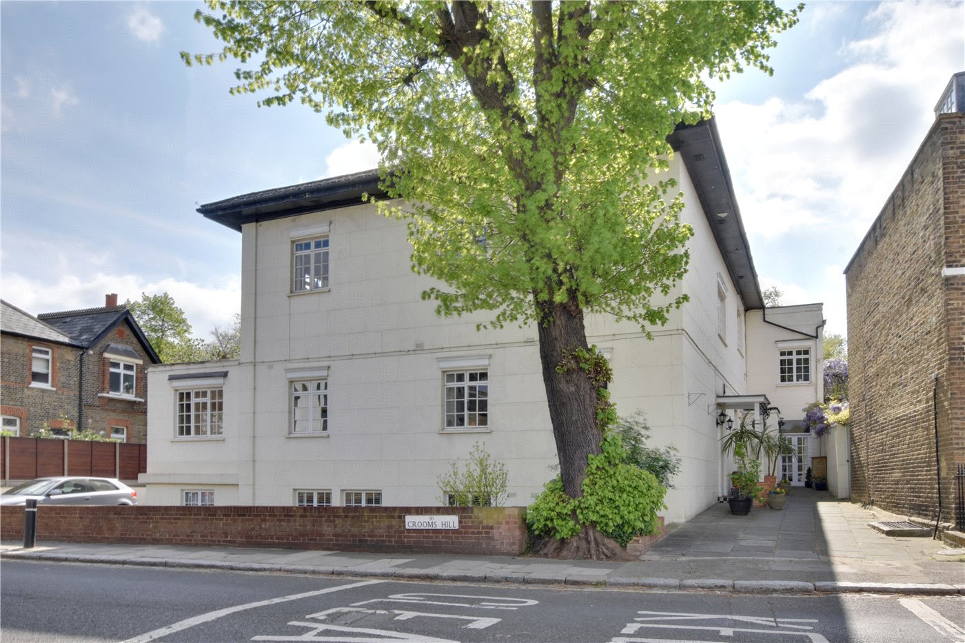 3 bedroom flat for sale 0