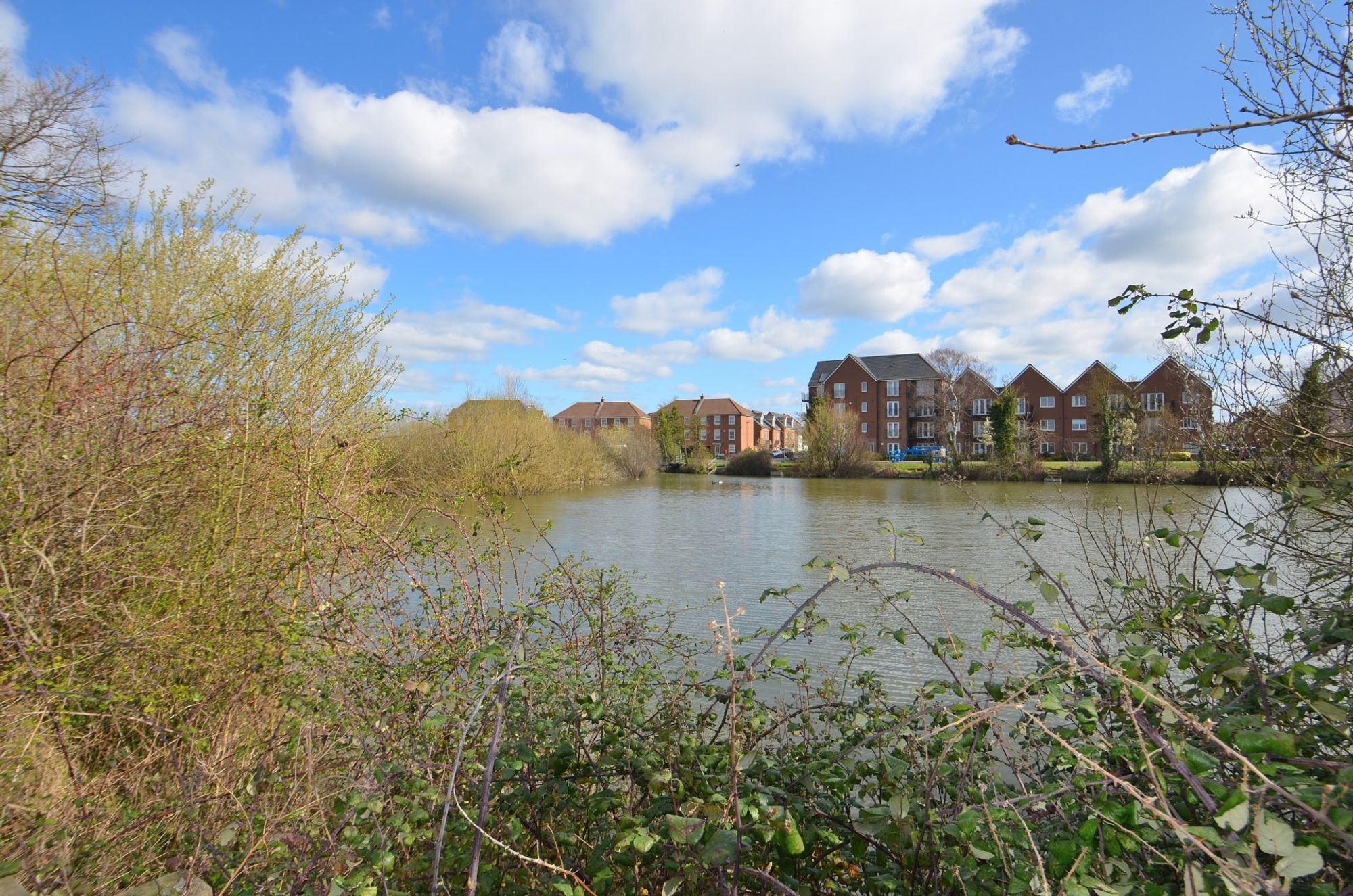 27 Fletton Dell, Milton Keynes photo 4