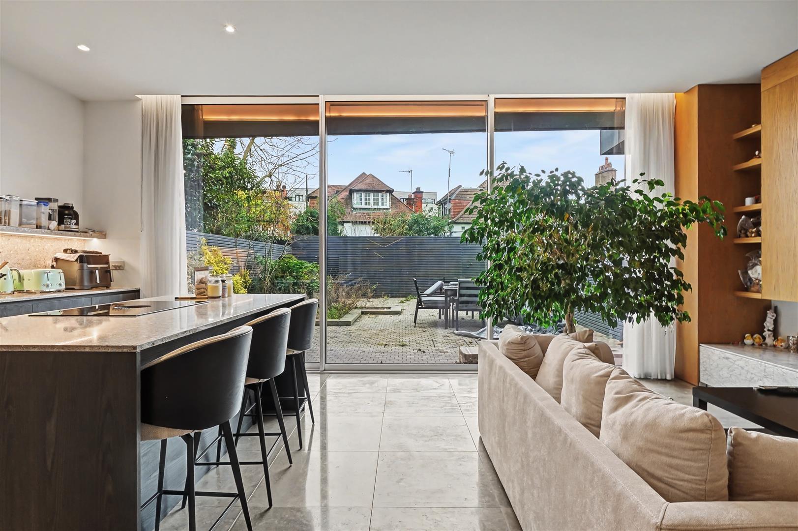 4 bedroom property for sale 0