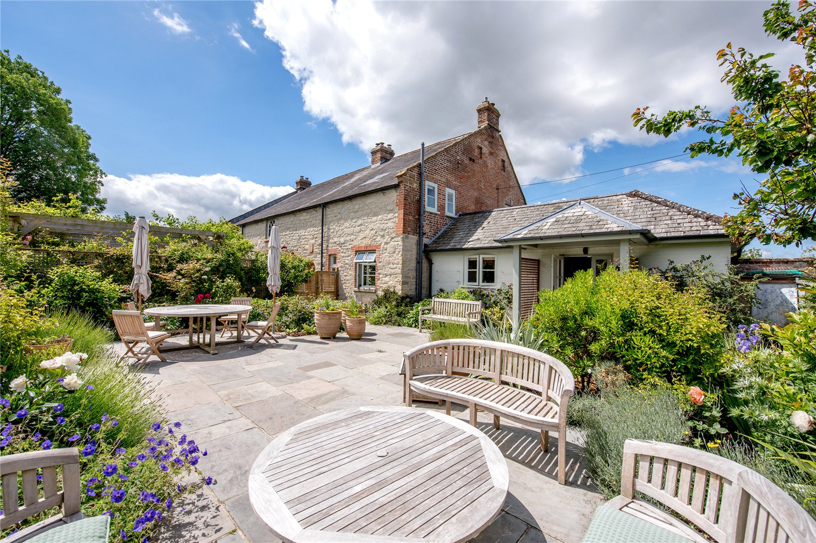 10 bedroom detached house for sale in Gainsborough