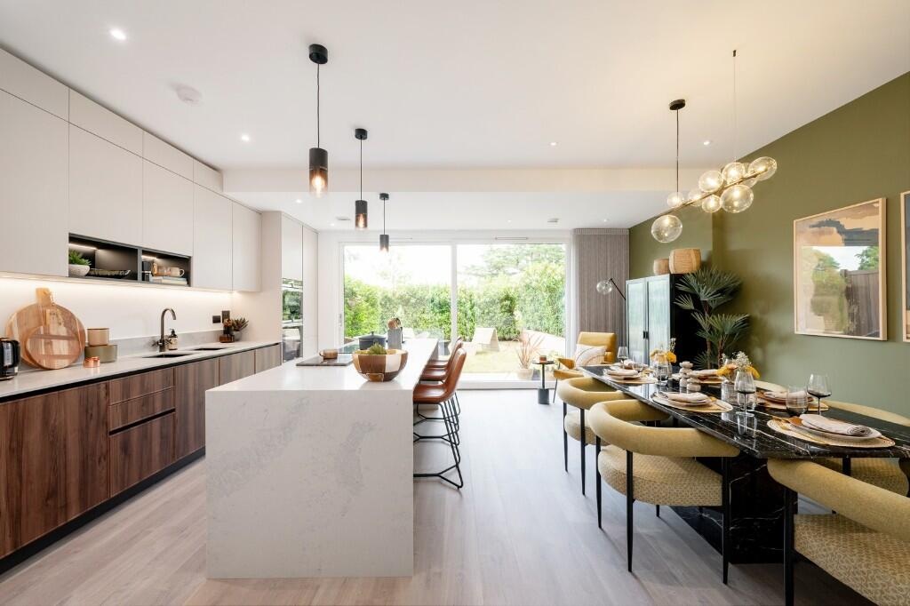 4 bedroom terraced house for sale 0