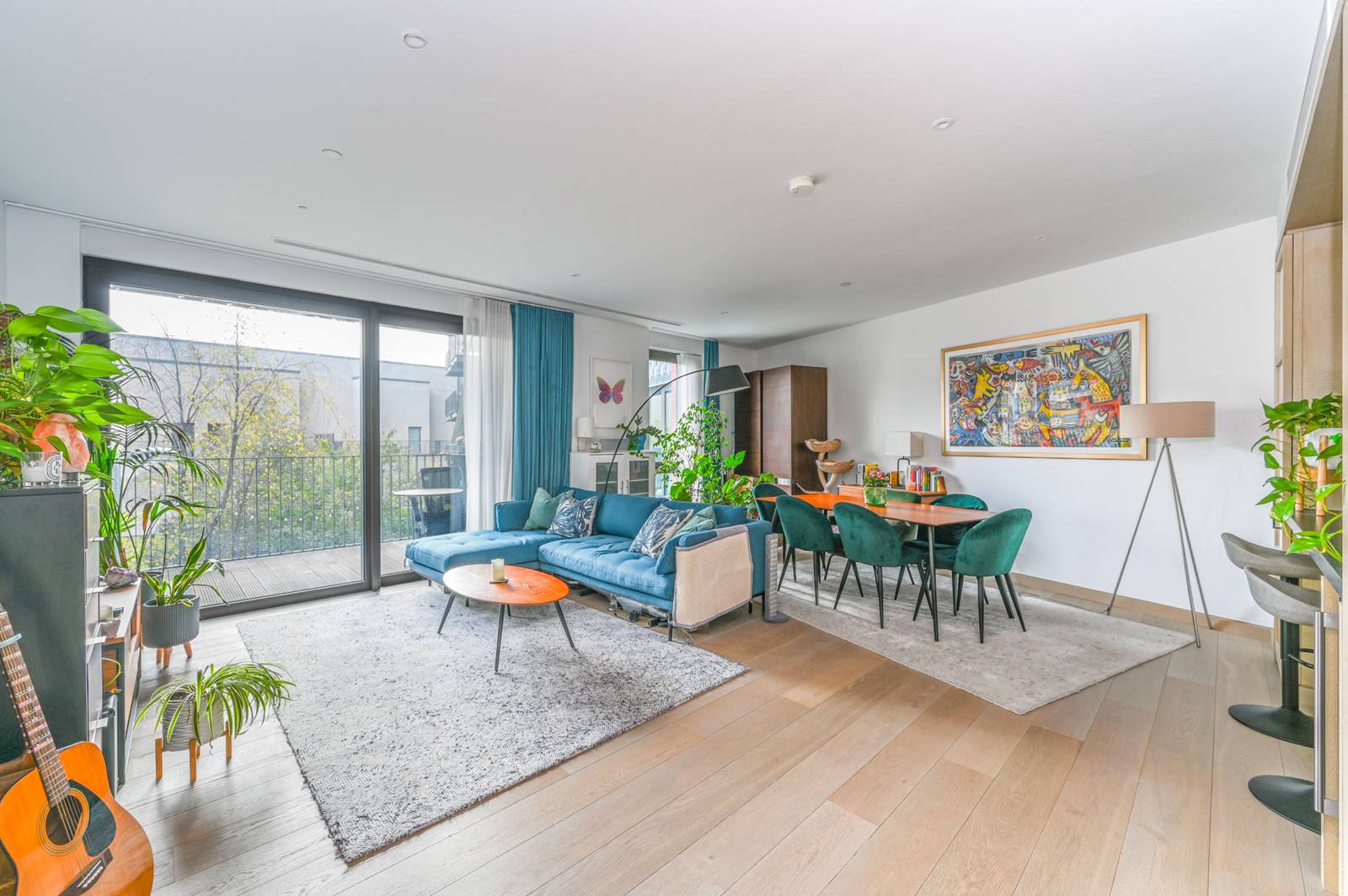 2 bedroom flat for sale 0
