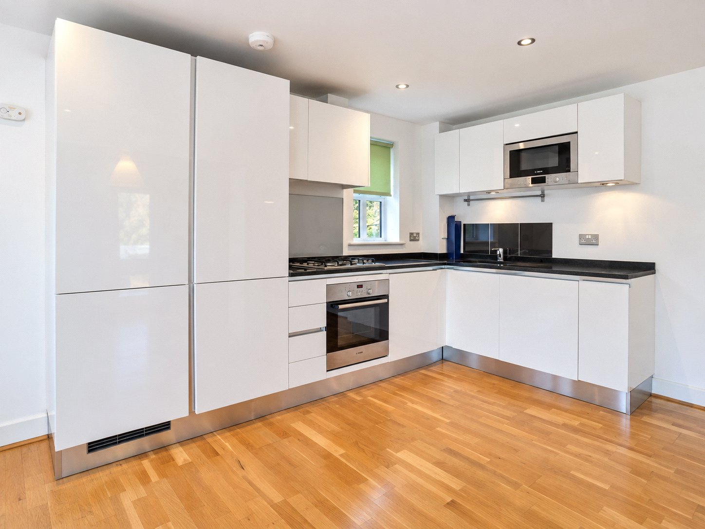 2, St Augustines Court, Bishops Stortford, Herts photo 5