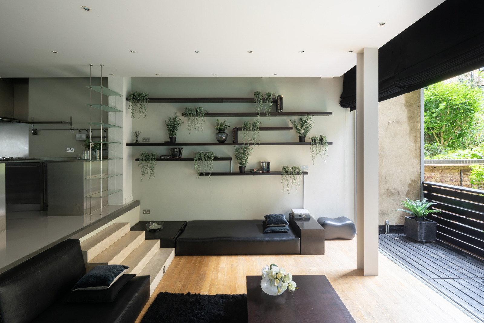 2 bedroom flat for sale 0