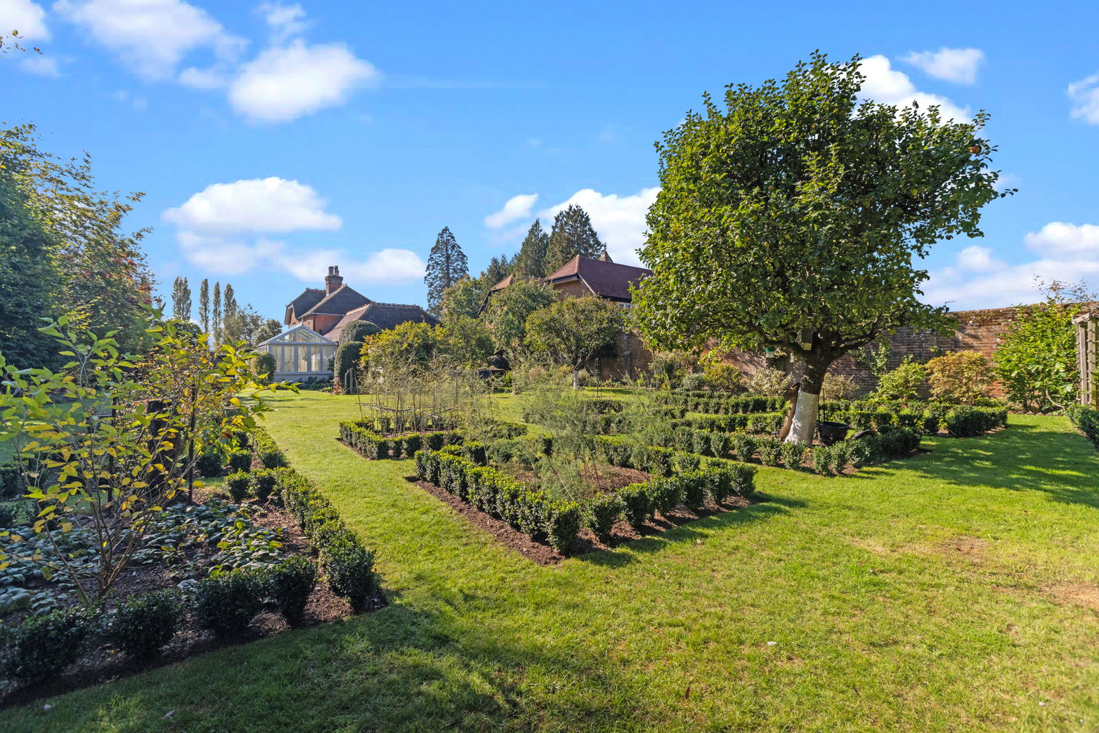 3 bedroom link-detached house for sale 0