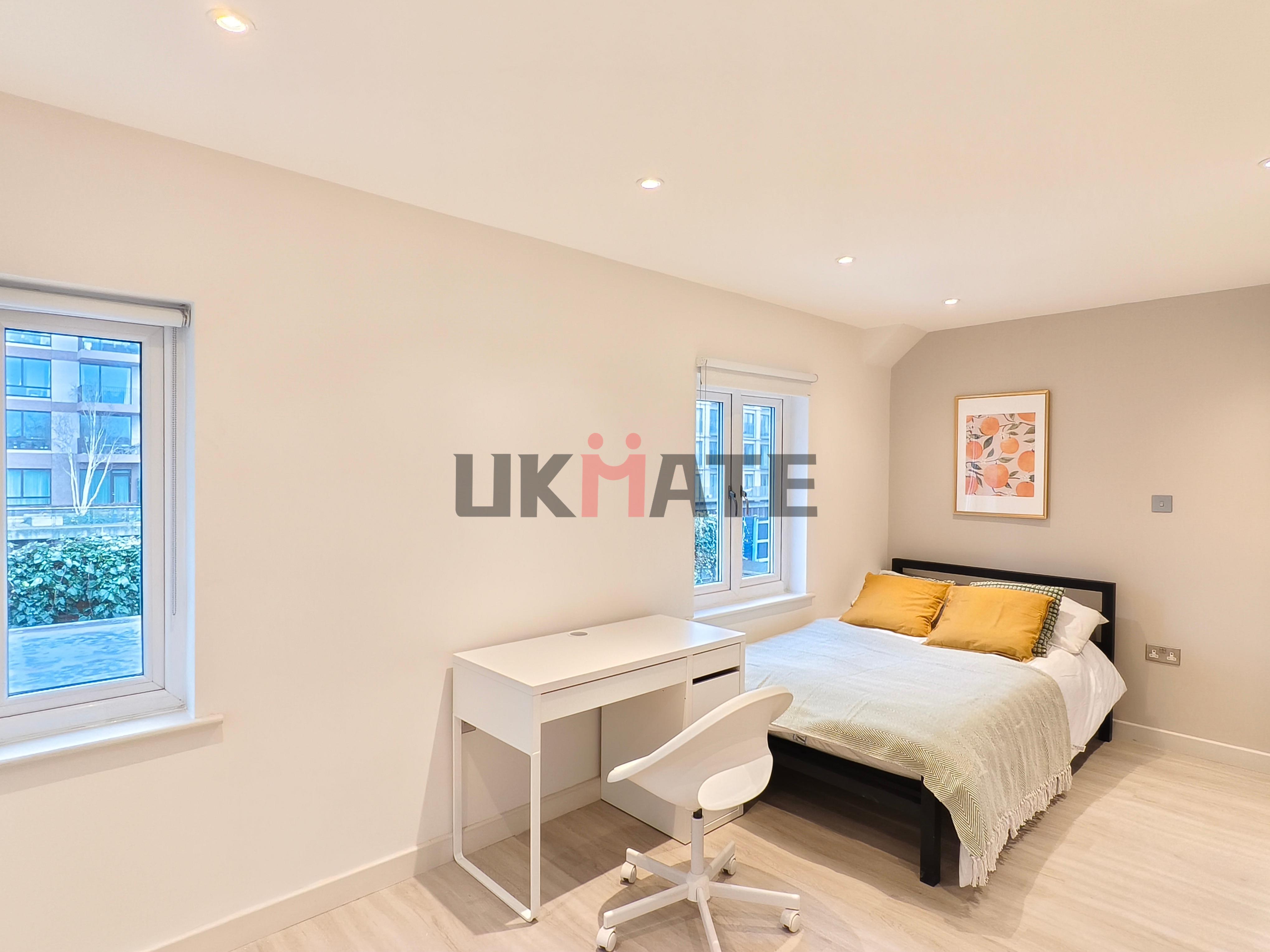 1-bed house on 124, Bisson Road, London, £1,559/mo