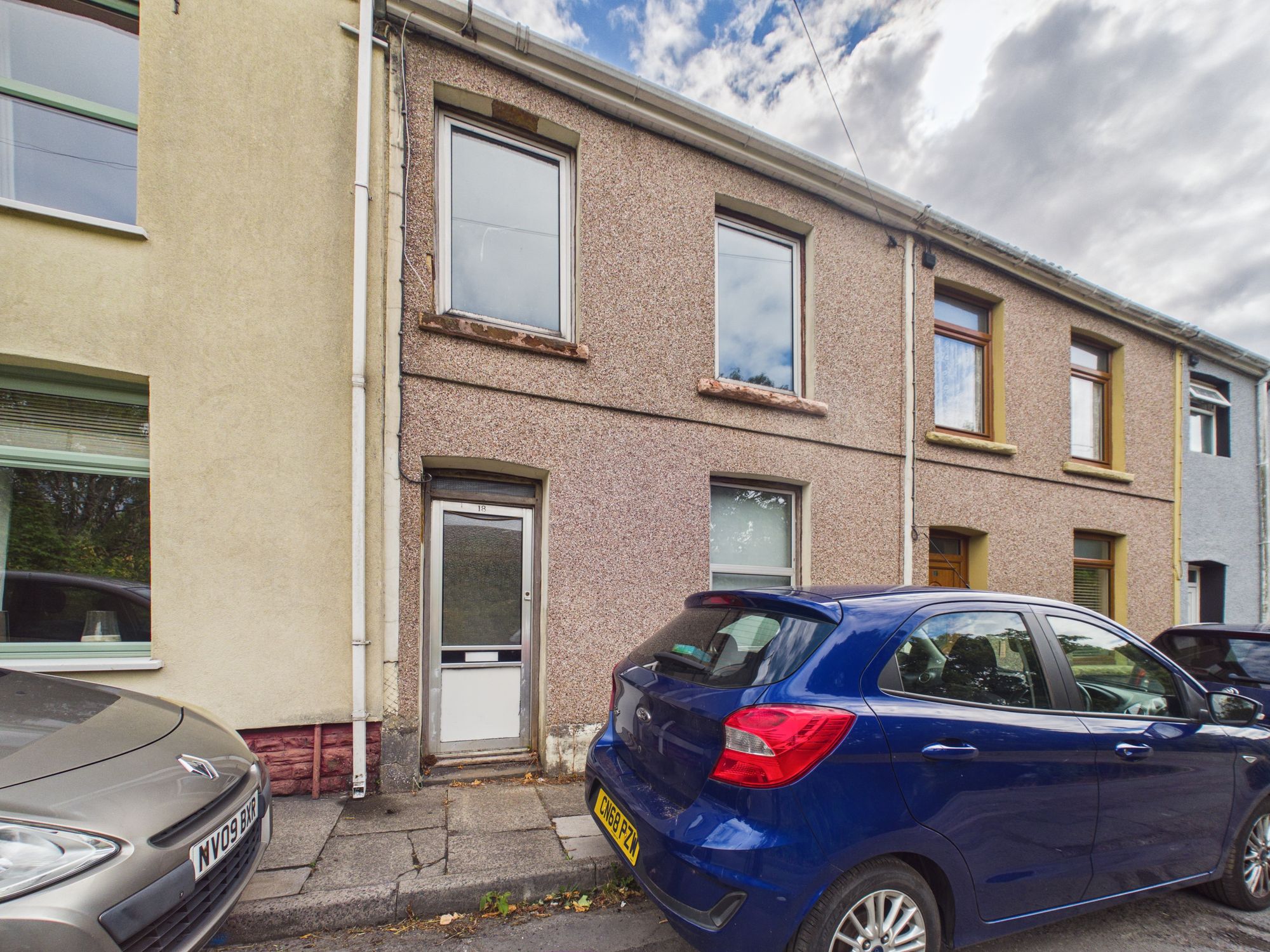 18 Garn Terrace, Ebbw Vale photo 3