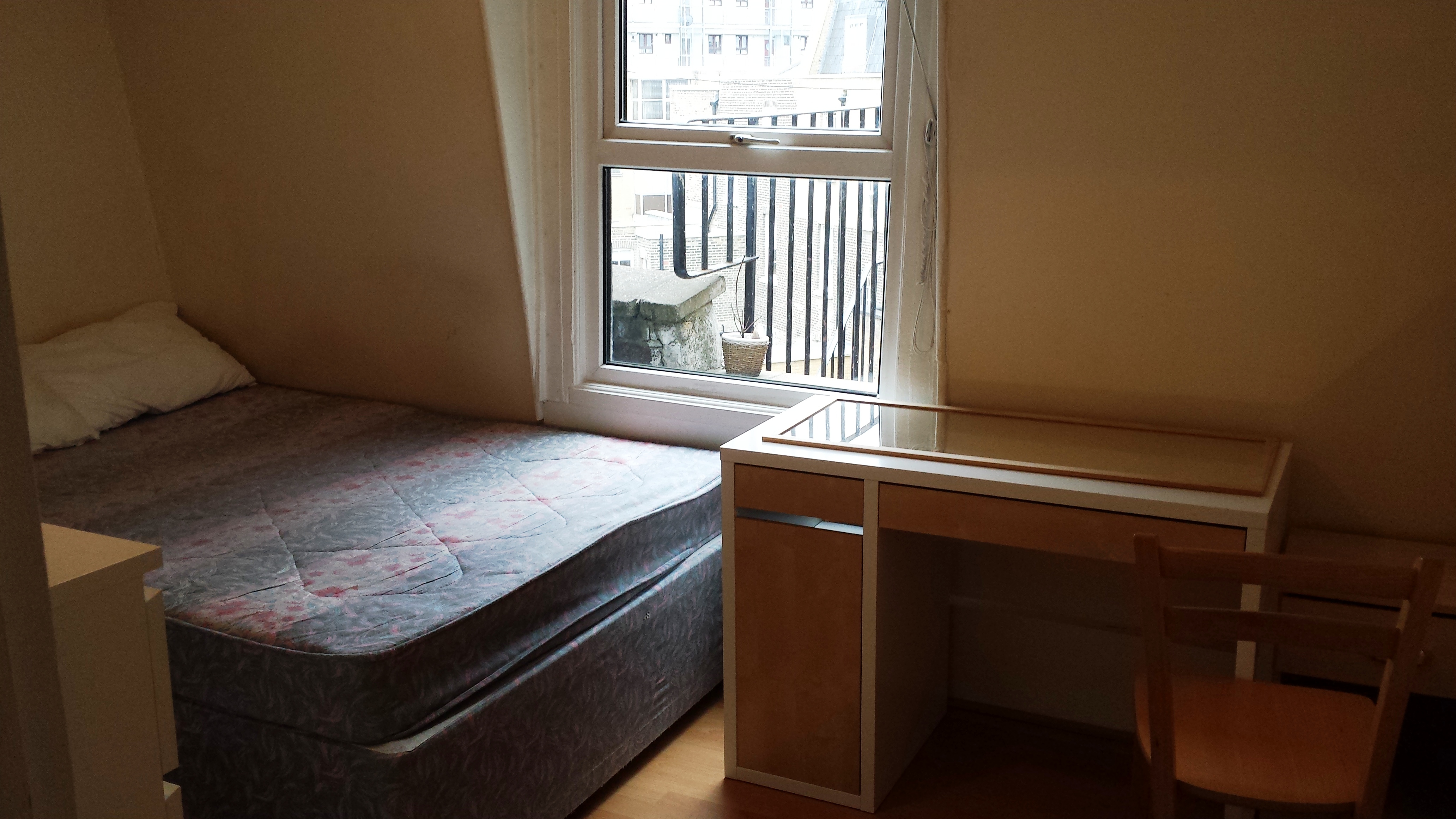 1 Bedroom Flat To Rent In Grays Inn Road King S Cross Wc1x