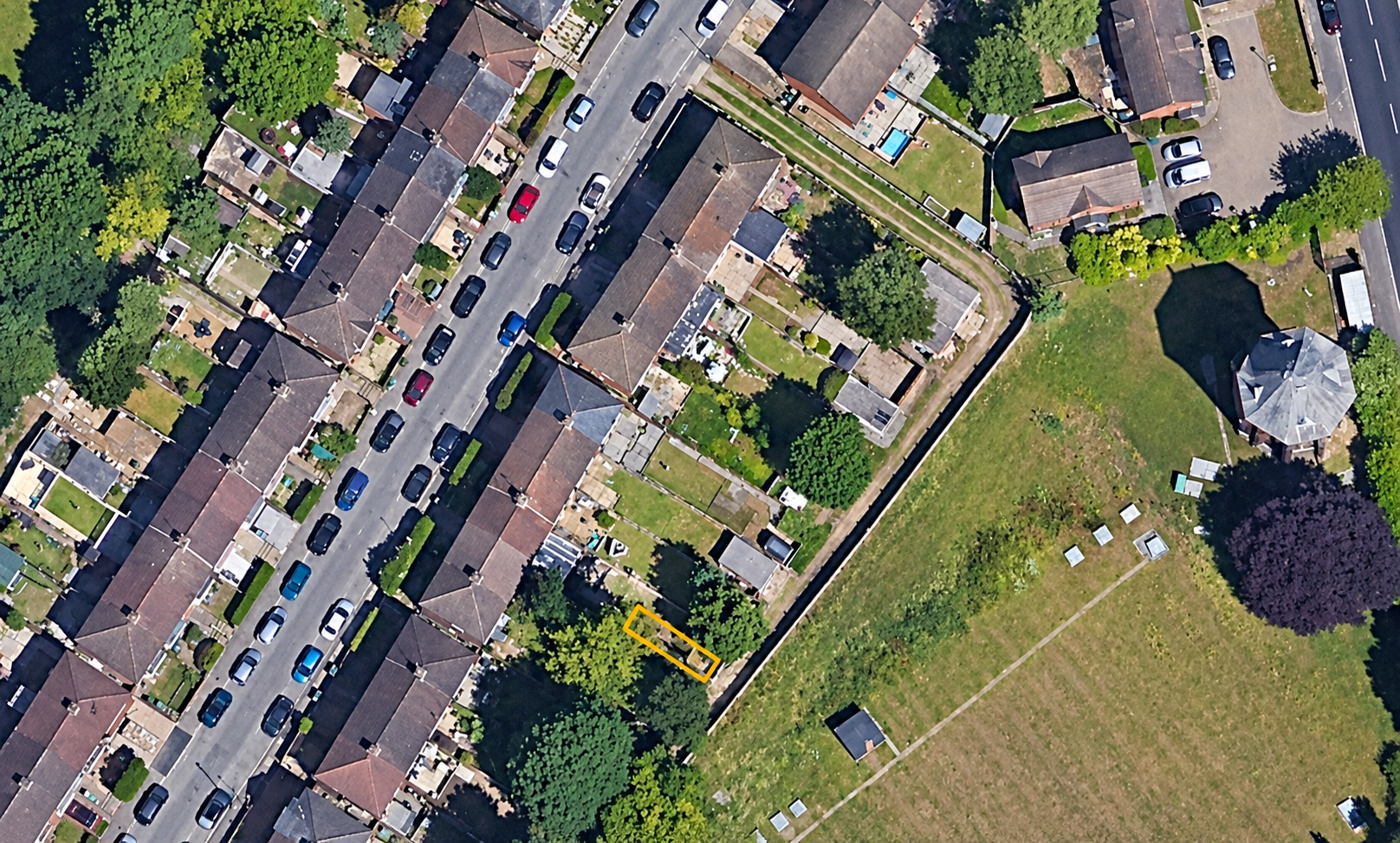 Land rear of 11 Pomfret Avenue, Luton photo 3