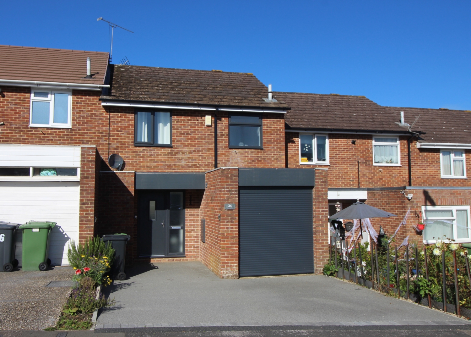 34, Woodside Park, Bordon photo 2