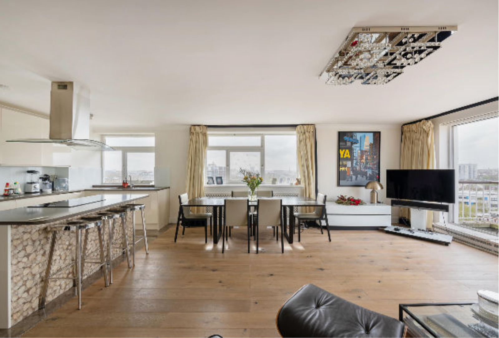 3 bedroom flat for sale 0