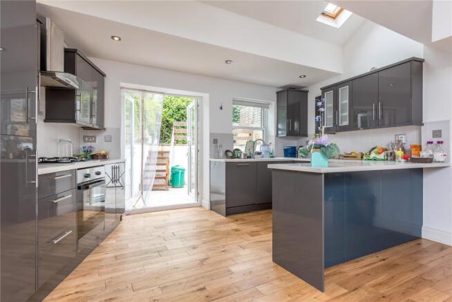 5 bedroom semi-detached house for sale in London