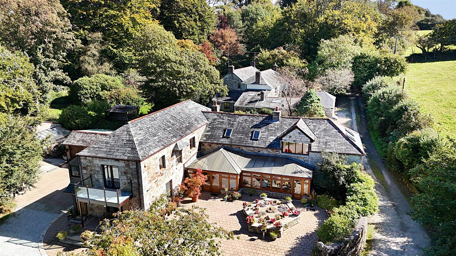 5 bedroom barn conversion for sale 0