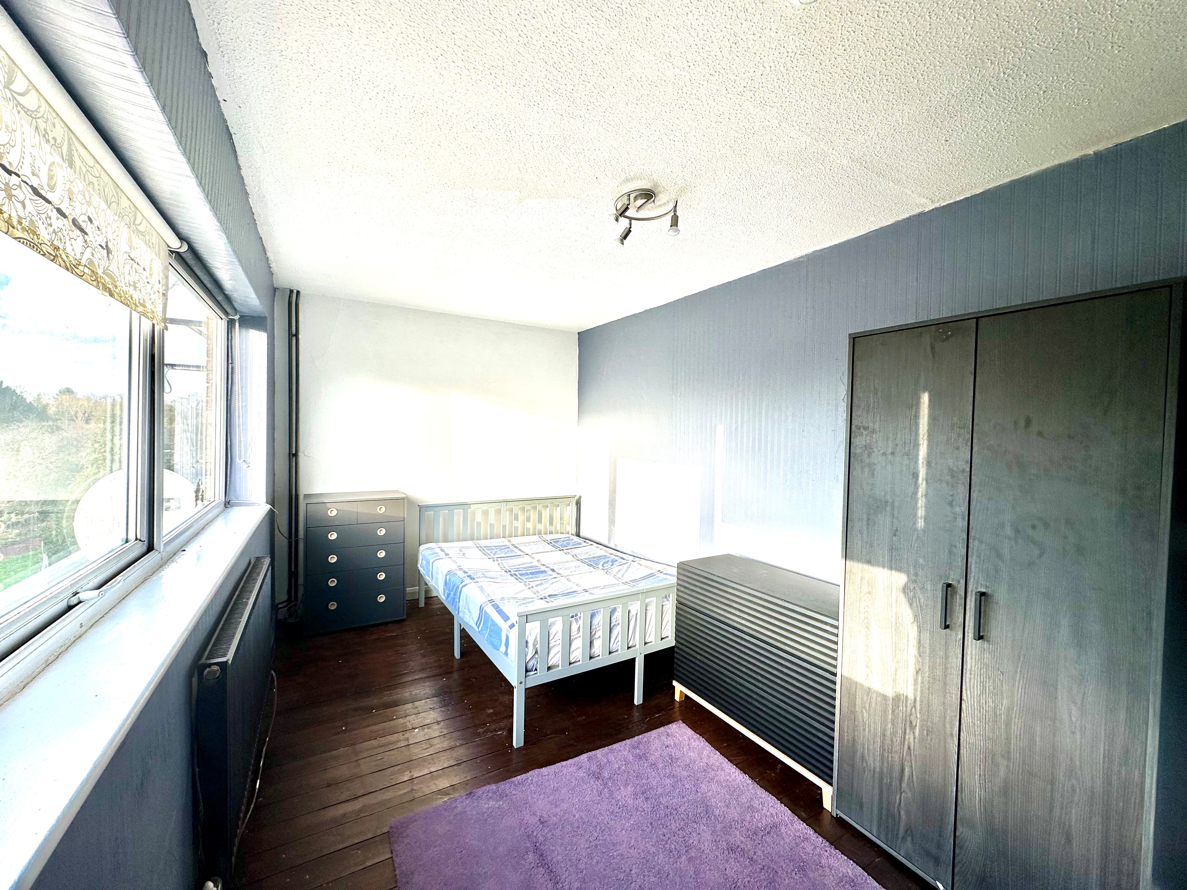 Room 4, Milton Keynes photo 5