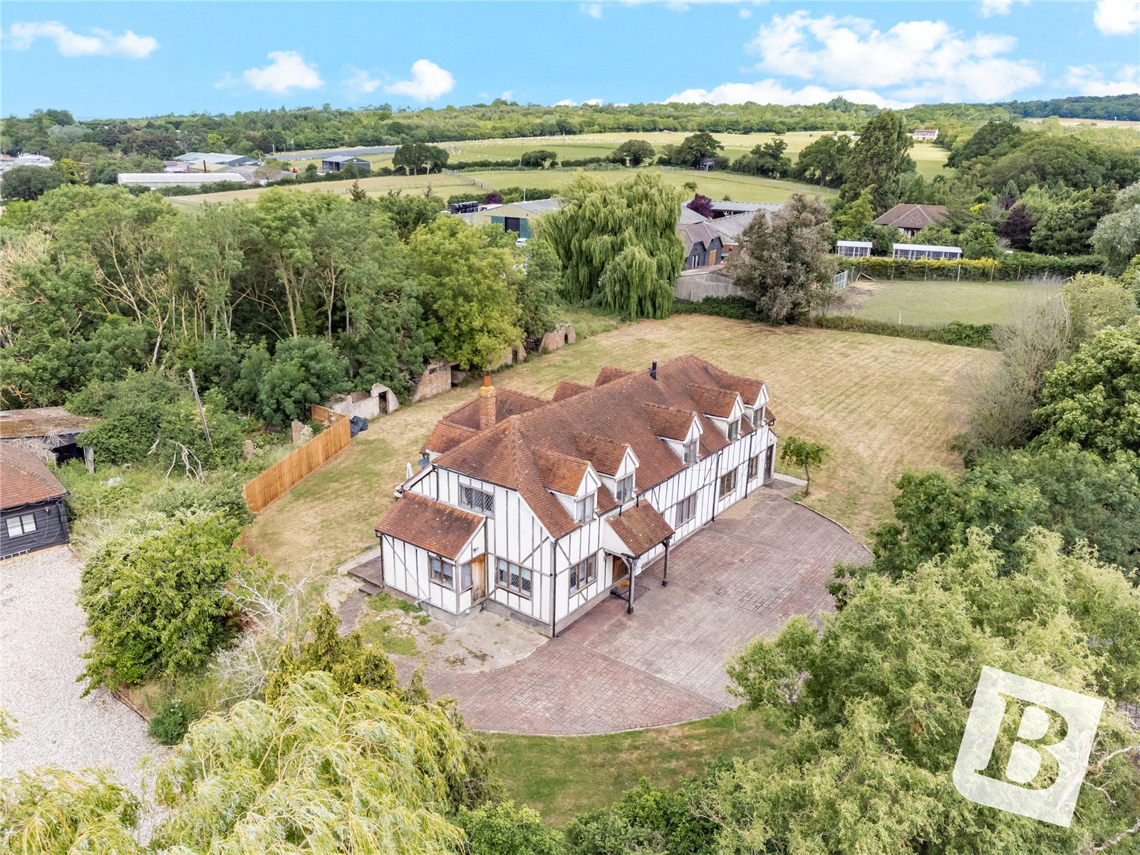 5 bedroom detached house for sale