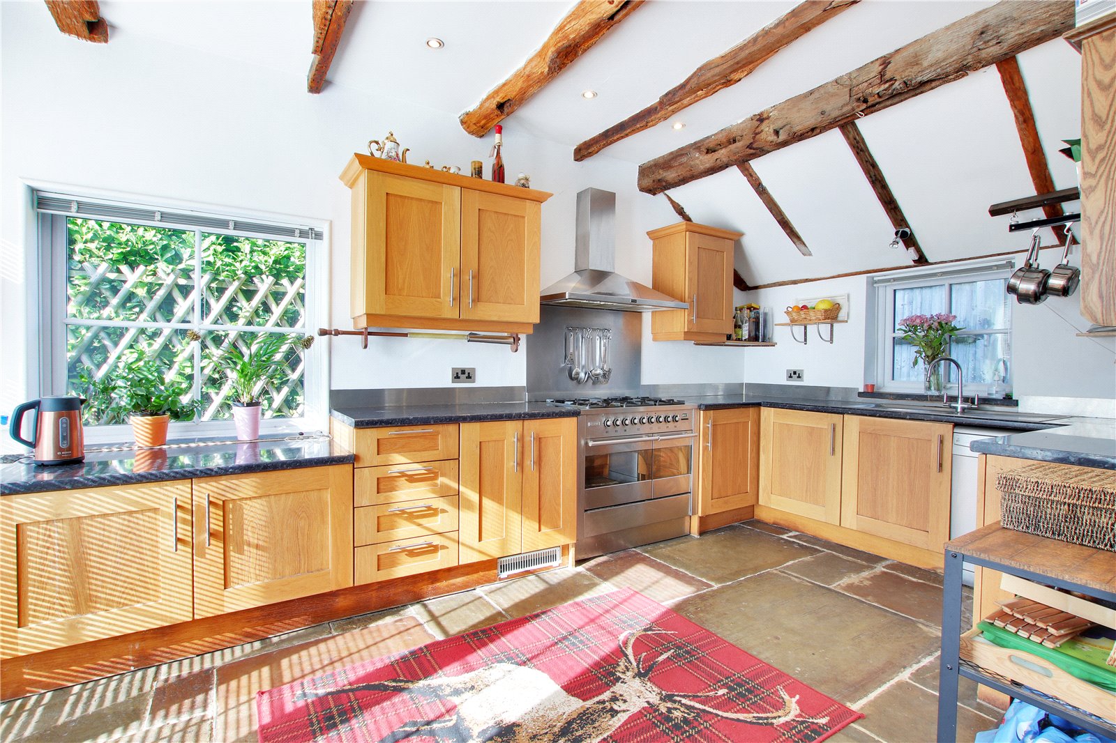 4 bedroom detached house for sale 0