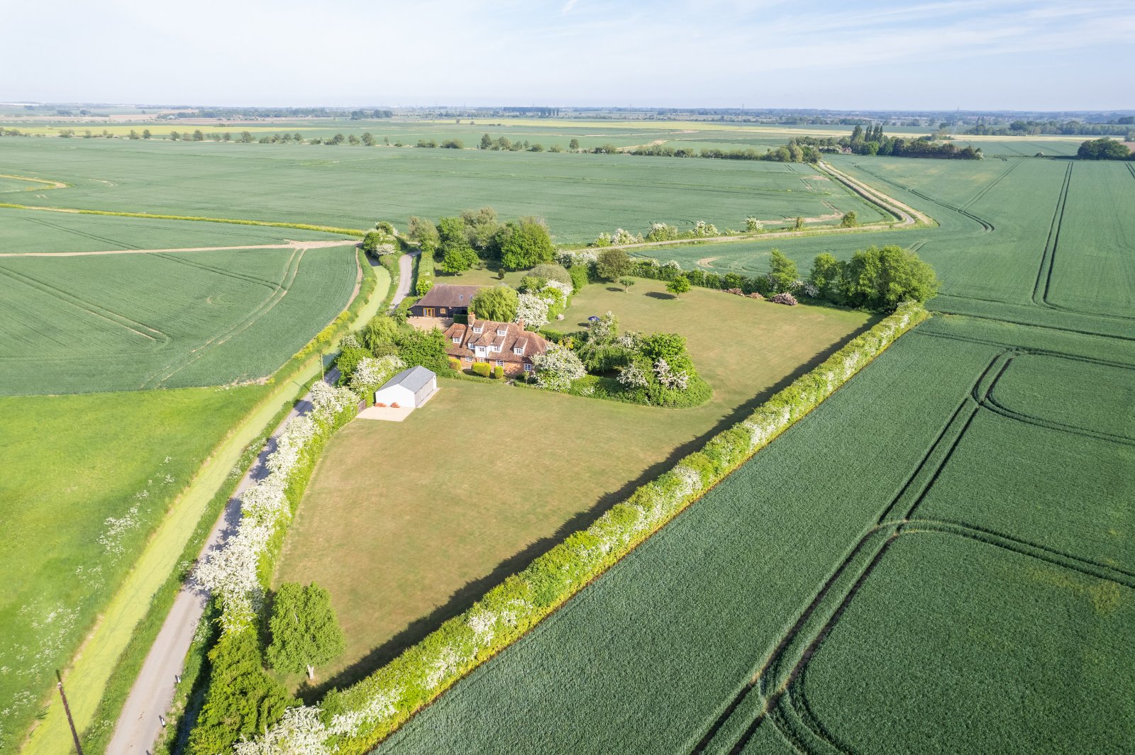 8 bedroom detached house for sale 0