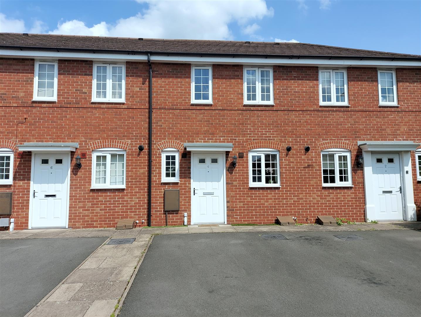 4, Lucy Baldwin Close, Stourport-On-Severn photo 2