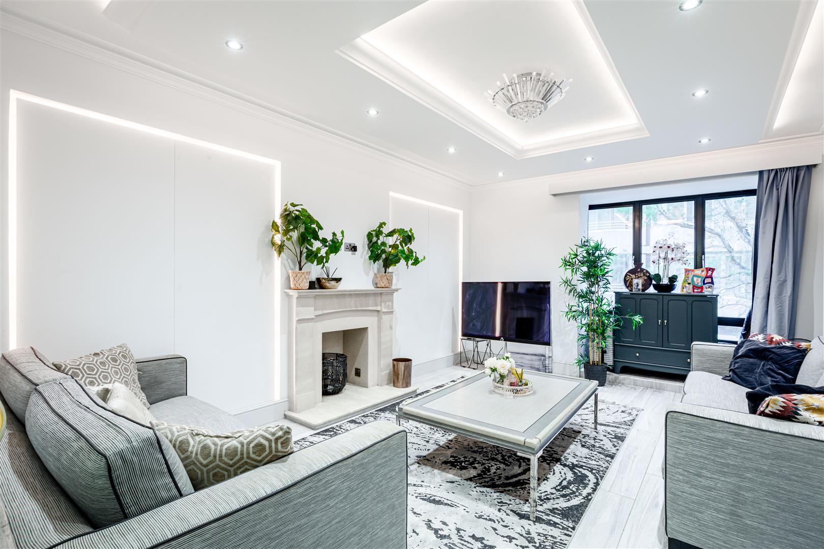 3 bedroom flat for sale 0