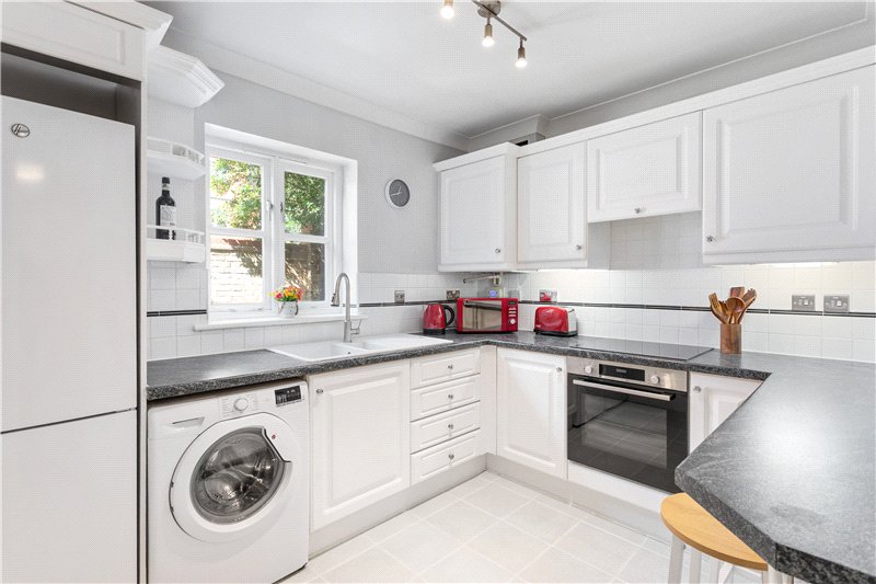 3 bedroom terraced house for sale 0