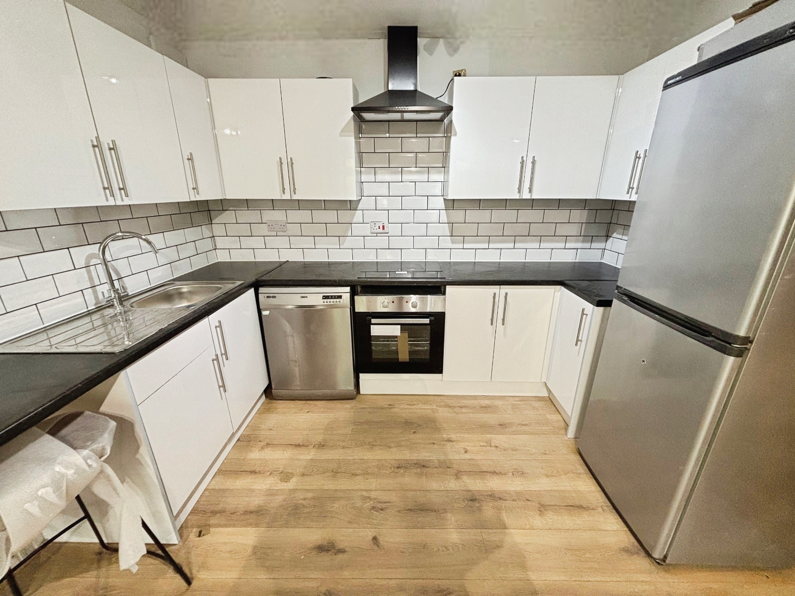 21 Everett Court,, Aldborough Close, Manchester photo 4