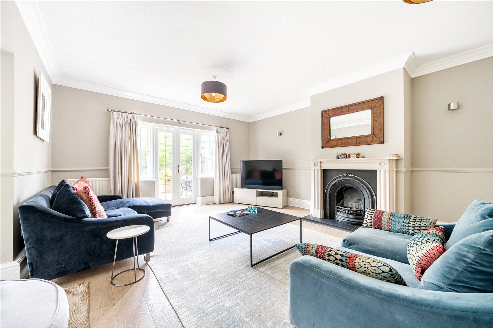 5 bedroom detached house for sale 0