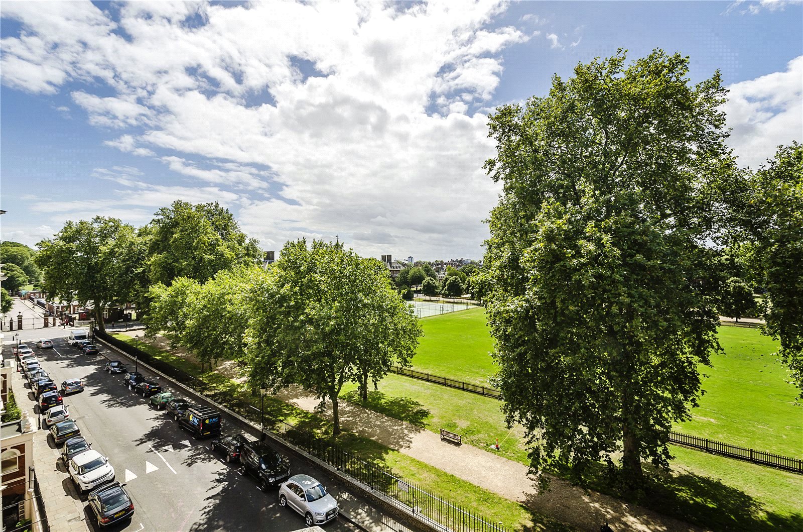 4 bedroom flat for sale 0