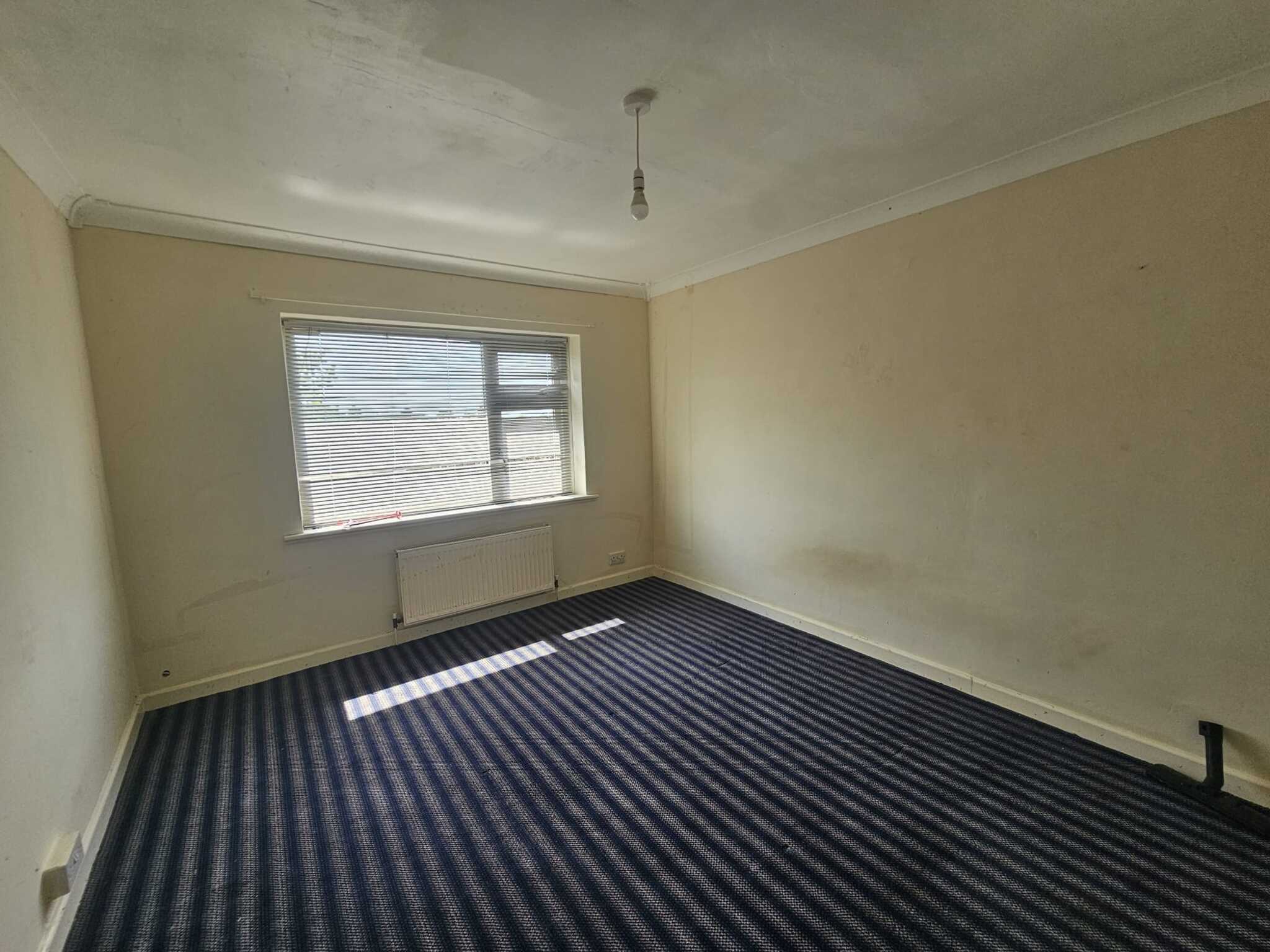 76 Bestwood Park Drive, NOTTINGHAM photo 5