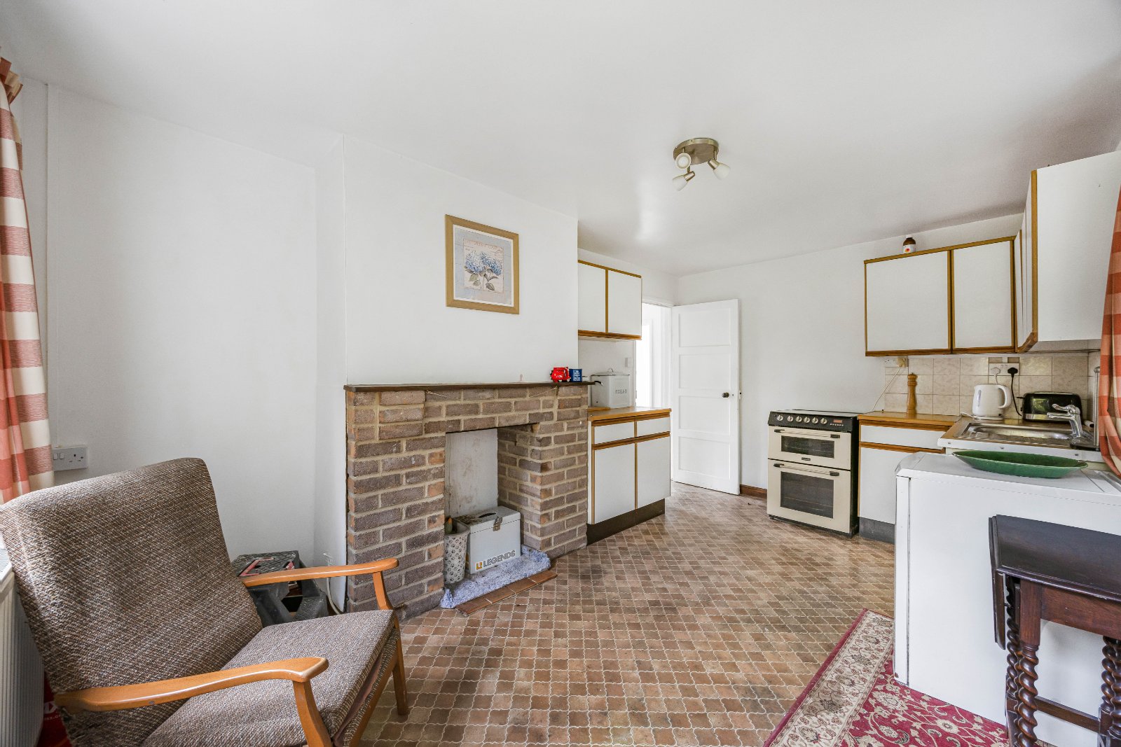 (Townsend), The Bungalow,, Rockness Hill, Stroud photo 4