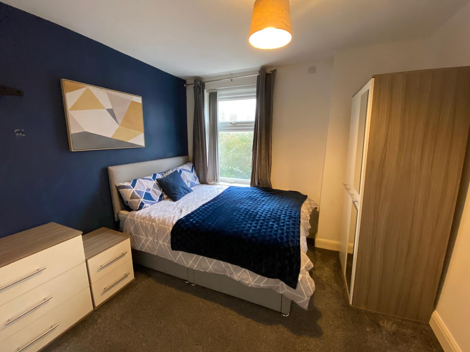 1121 London Road photo 4