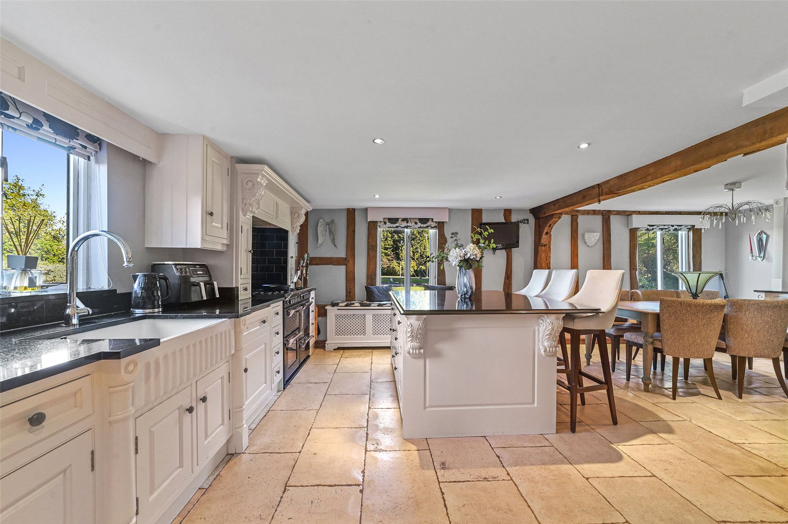 4 bedroom detached house for sale 0