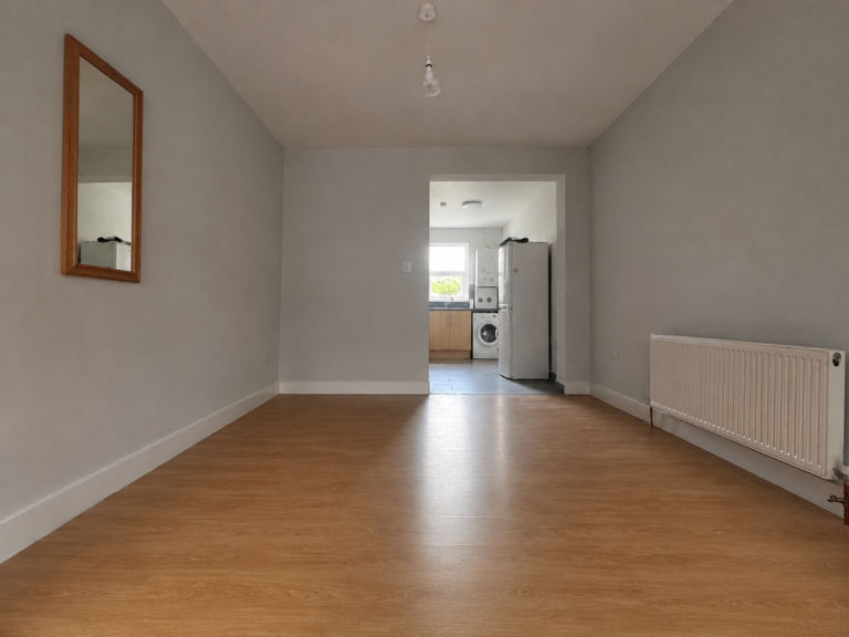 1302A, Greenford Road, Greenford photo 4