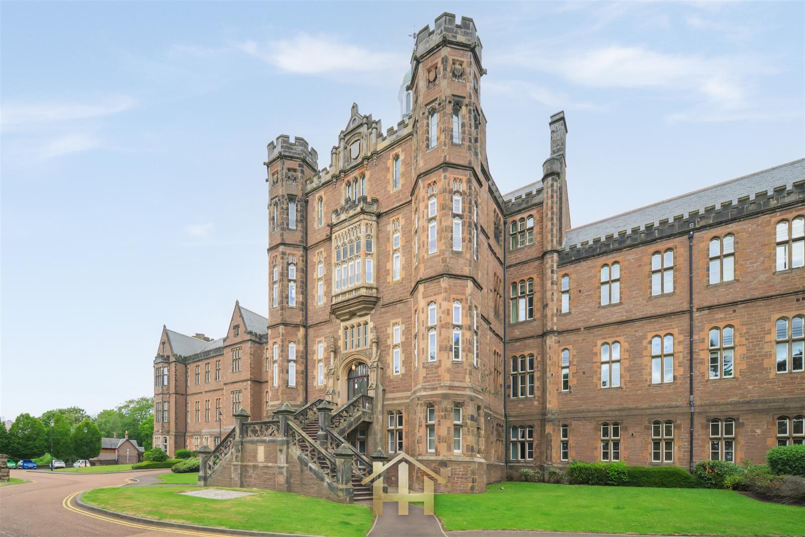 2 bed flat for sale