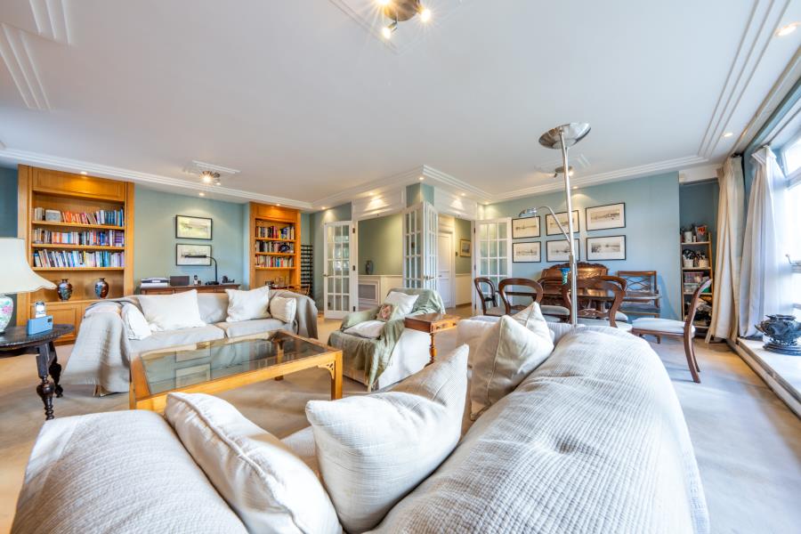 3 bedroom flat for sale 0