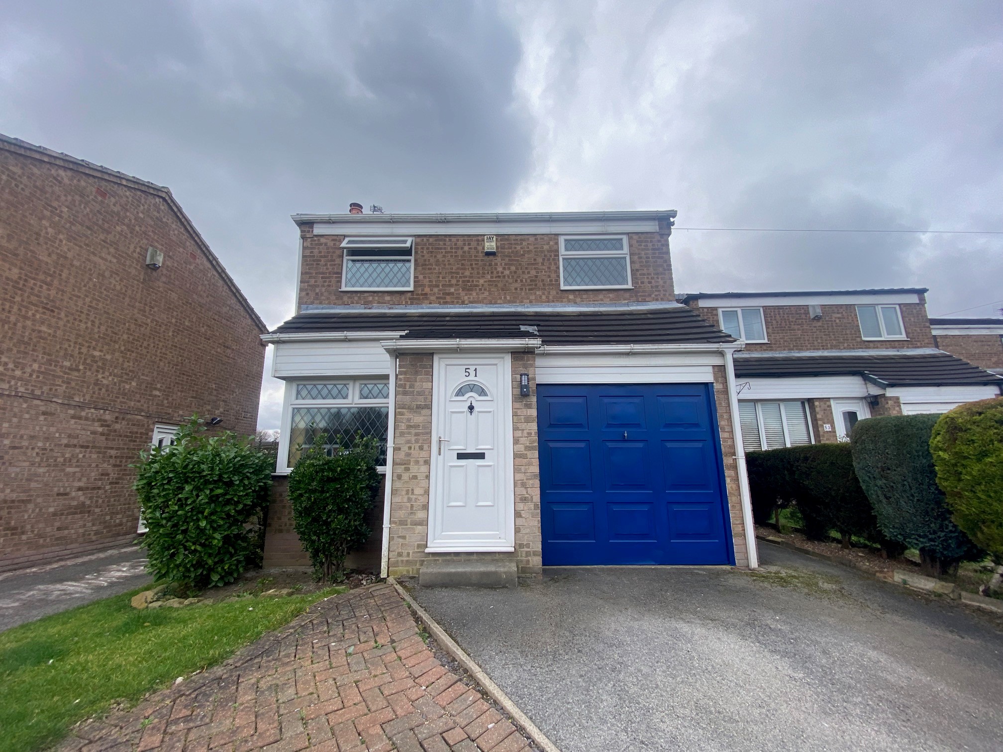 51, Wakefield photo 2