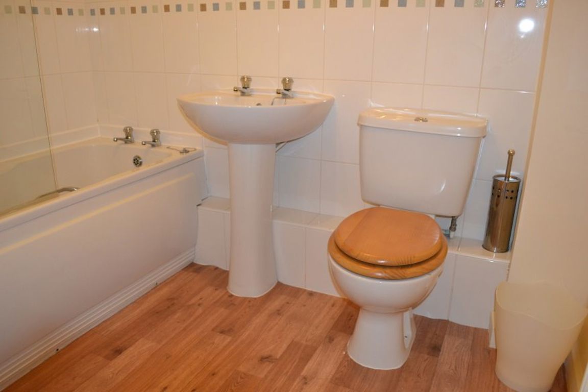 19 Scholars Court, Collegiate Way, Manchester photo 4