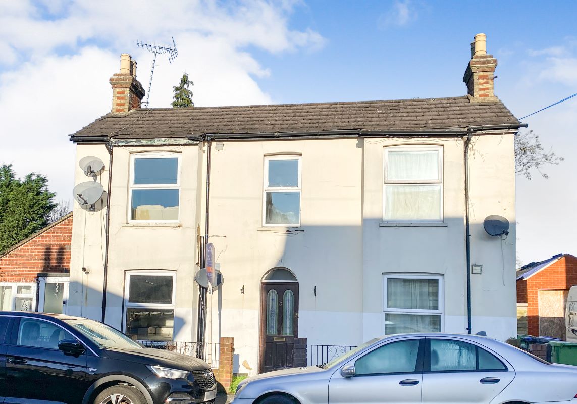 6, Moorlands Road, Camberley photo 2