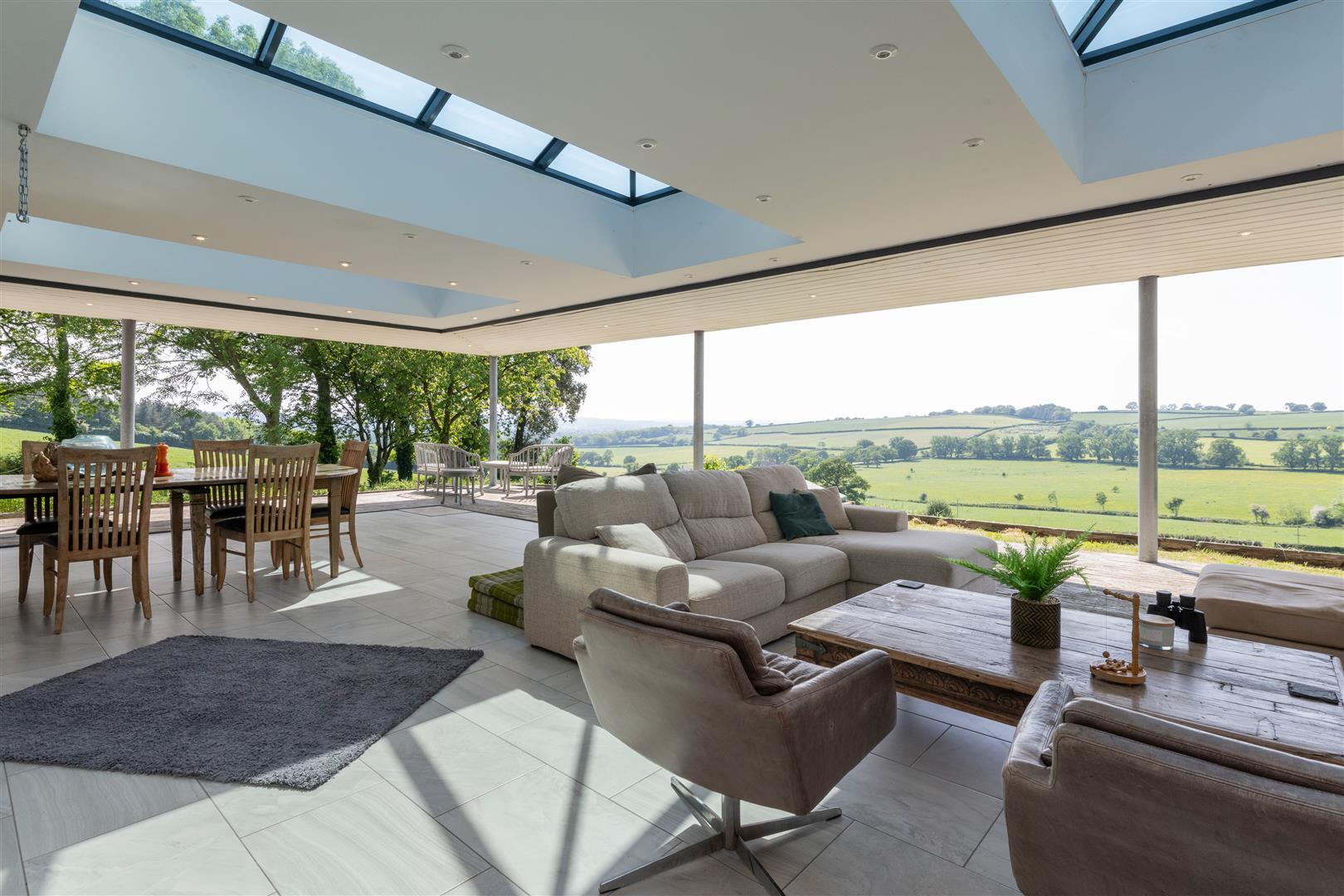 4 bedroom detached house for sale 0