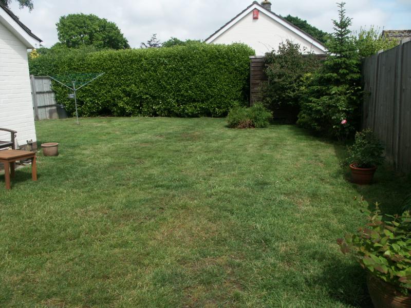 Free property report 61 Brook Avenue North, New Milton, BH25 5HG Chimnie