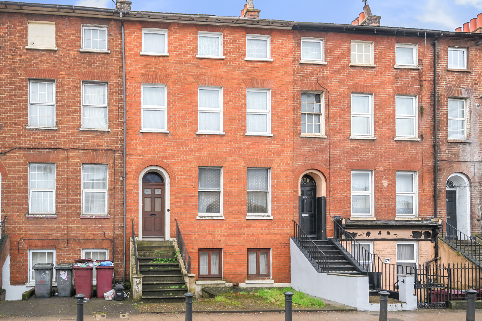 5-bed house on 173, Oxford Road, Berkshire, £500,000