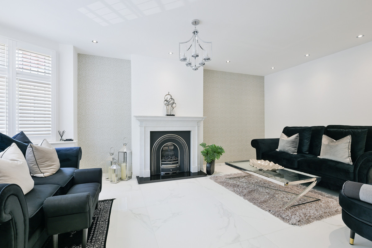 5 bedroom detached house for sale in Welwyn