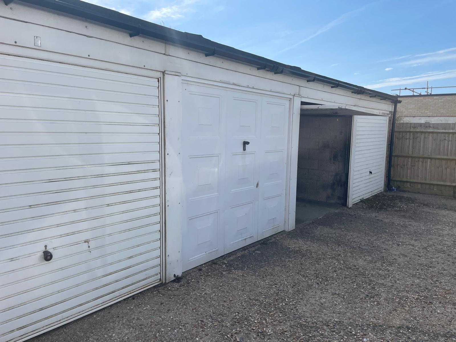 Roderick Court, Roderick Avenue, Peacehaven photo 3