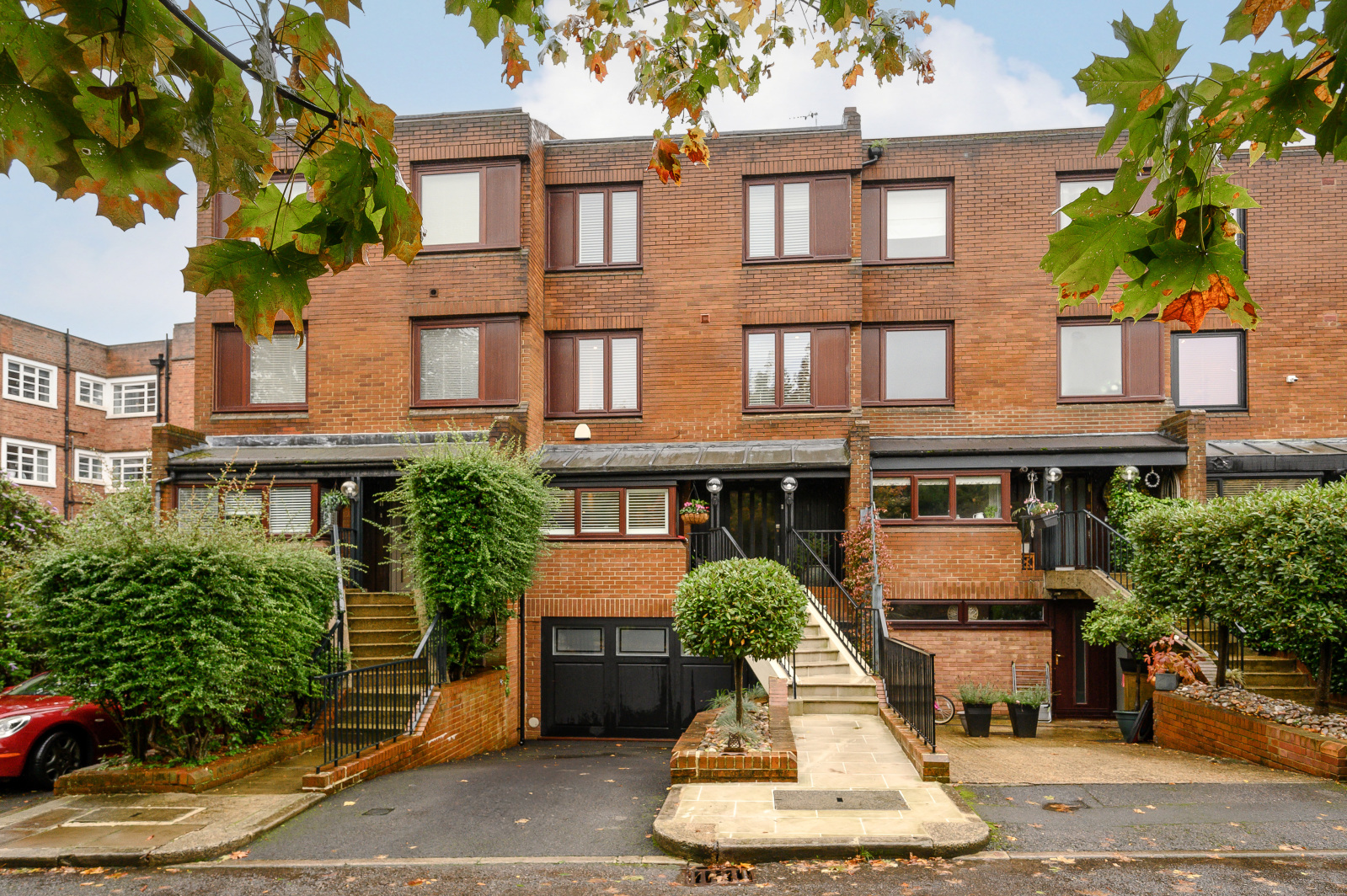 4 bedroom terraced house for sale 0