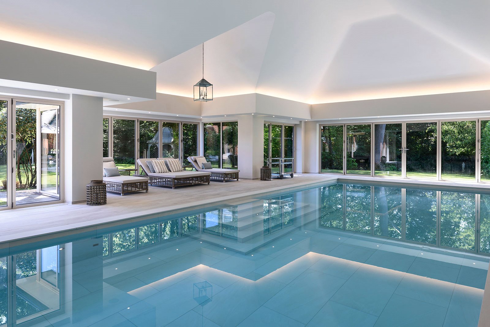 5 bedroom detached house for sale 0